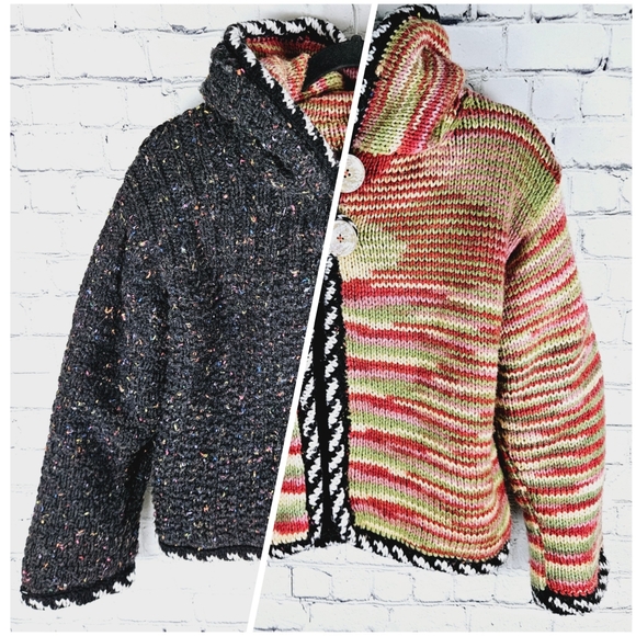 Reversible thick knit hoodie cropped 2-button sweater - Picture 1 of 6